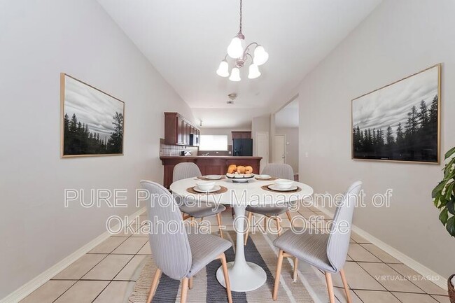 Building Photo - 7921 Azurewood Dr