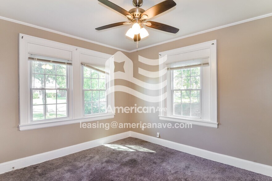 Building Photo - 610 E Edgemont Ave