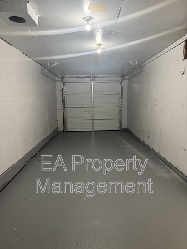 Building Photo - 10017 Los Arboles Ave NE