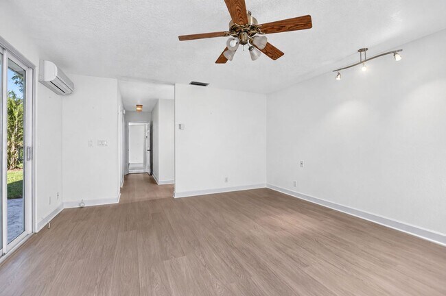 Building Photo - 2358 Deer Creek Trail