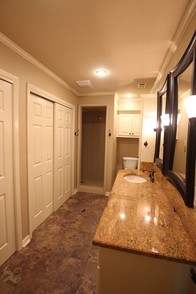 Building Photo - Coming Soon! 3-bedroom, 2-bathroom gem!