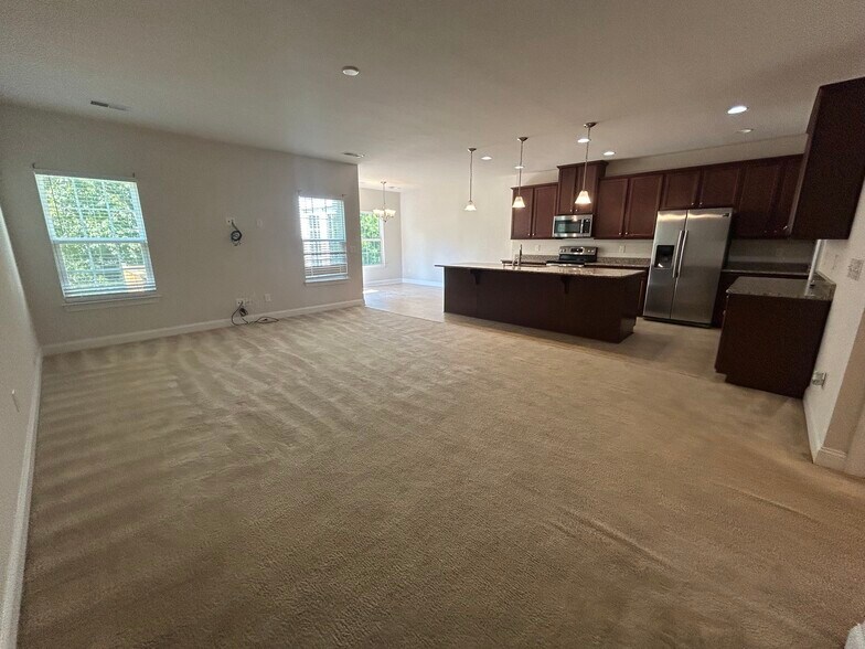 Building Photo - 1134 Beechfern Cir