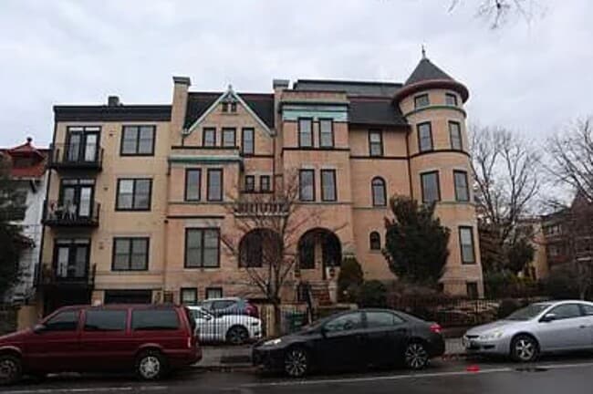 Primary Photo - 1300 Euclid St NW