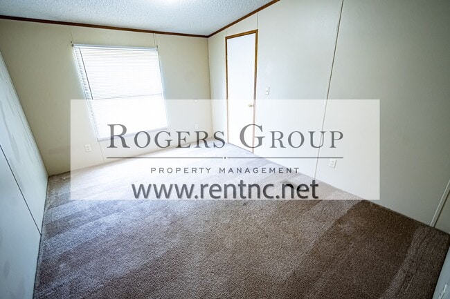 Building Photo - 128 Twilight Ln