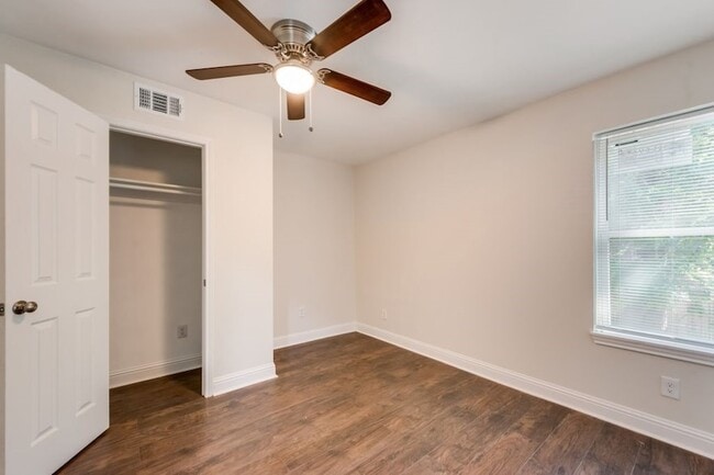 Building Photo - 4823 Ash Ln