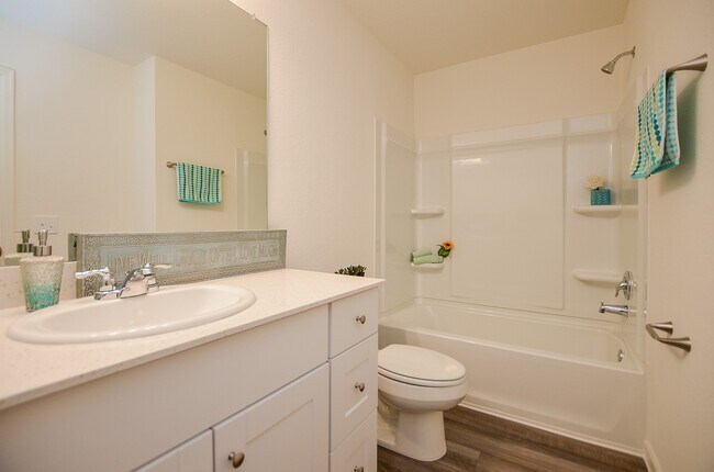 Building Photo - 1025 Long Bay Ct