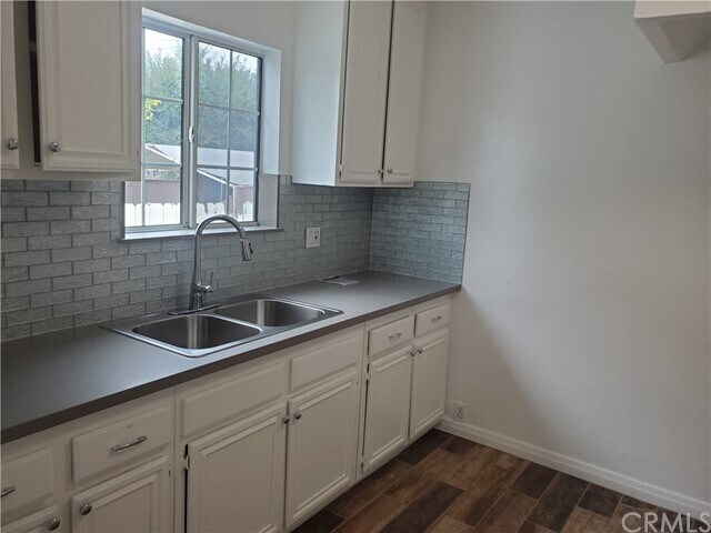 Building Photo - 1309 S Woods Ave
