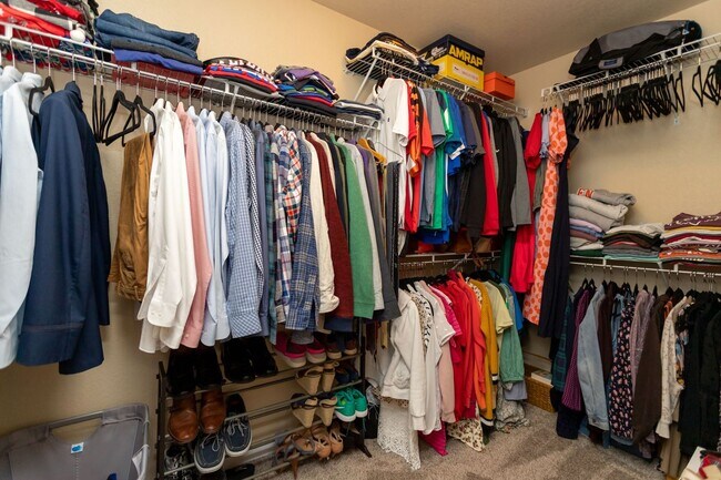 Building Photo - Immaculate 3-Story Home | Comfort, Space &...