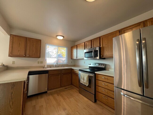 Building Photo - 1031 Mercury Dr