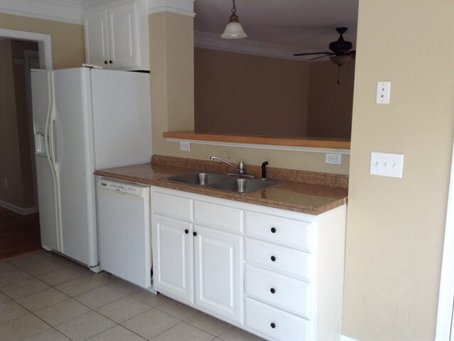 Building Photo - 4905 Heritage Woods Ct