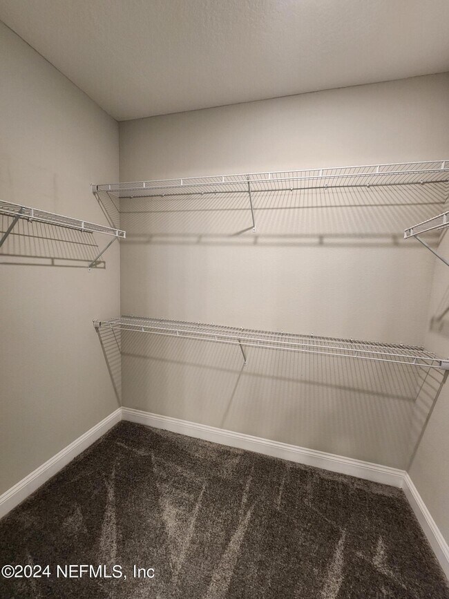 Building Photo - 2599 Lantana Ln