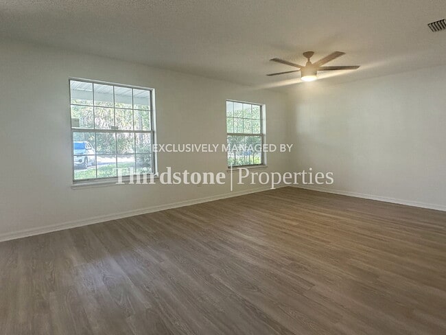 Building Photo - 1732 W 44th St