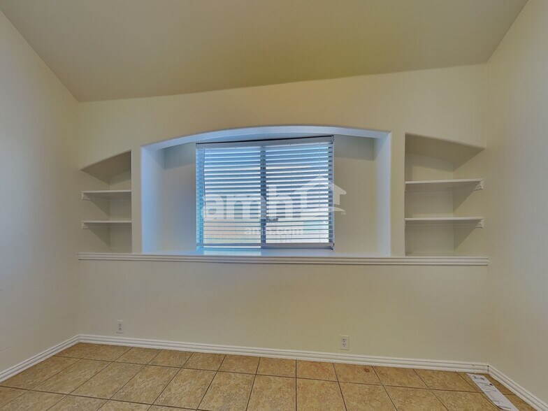 Building Photo - 1225 Concho Trail