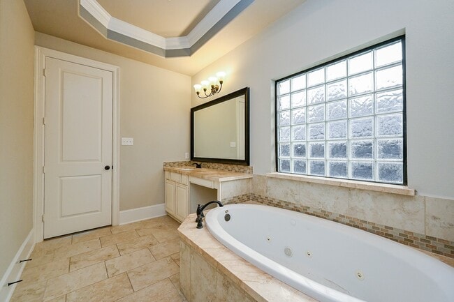 Building Photo - 30154 Southern Sky Dr