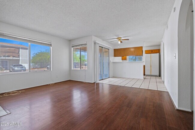 Building Photo - 9928 E Birchwood Ave