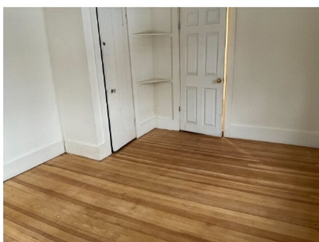 Building Photo - 29 River St