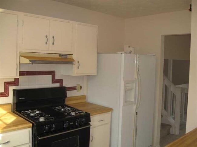 Building Photo - 888 Highland Terrace NE