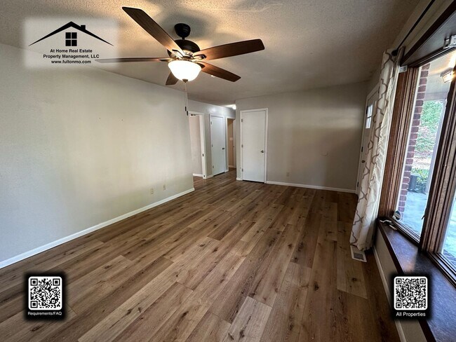 Building Photo - 402 Douglas Blvd