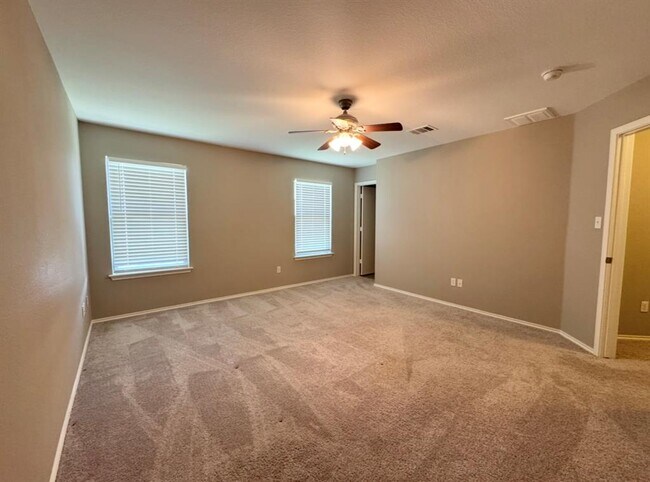 Building Photo - 109 Kendall Cove