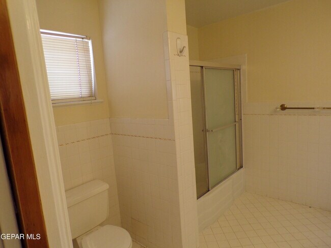 Building Photo - 4820 Louisiana St