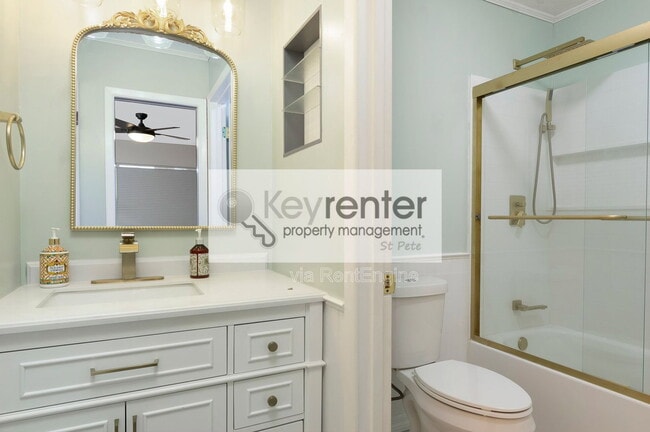 Building Photo - 1833 Clearbrooke Dr