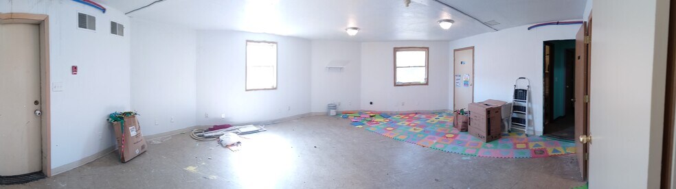 Building Photo - 1705 Ranch Rd