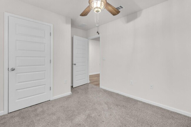 Building Photo - 3021 Jane Ln