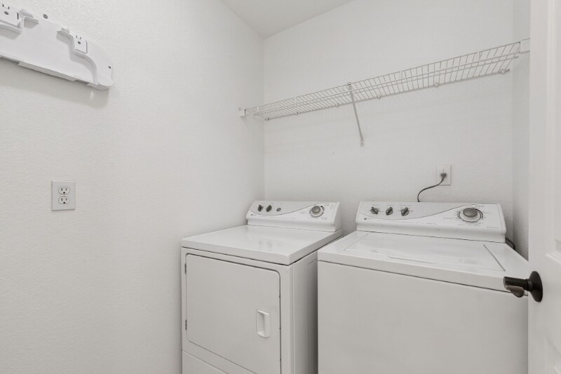 Building Photo - 5309 Cinquefoil Ln