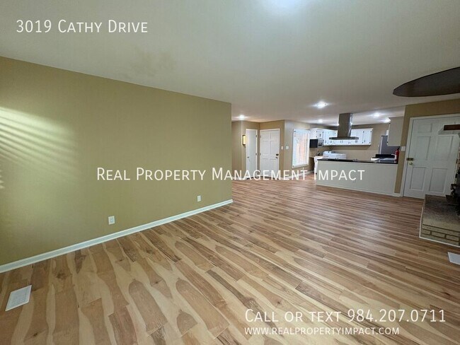 Building Photo - 3019 Cathy Dr