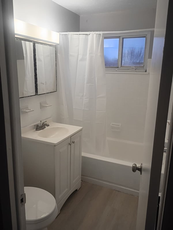 Building Photo - 13540 Superior Rd