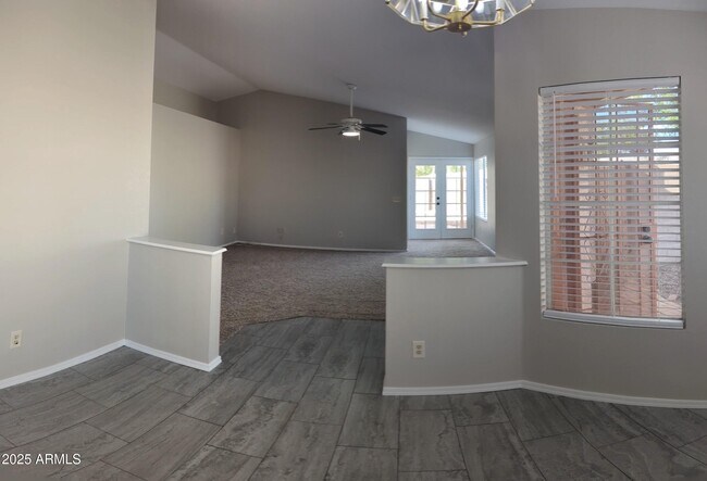 Building Photo - 1510 W Gail Dr