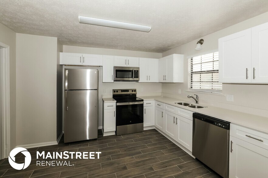 Building Photo - 2845 Woodhollow Ln