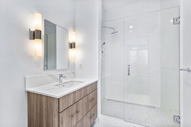 Building Photo - 10 Shipyard Dr