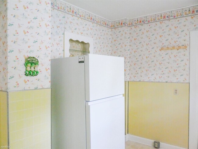 Building Photo - 1 br, 1 bath Duplex - 511 South 3rd Street 1