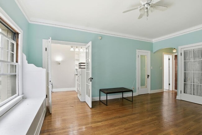 Building Photo - 2121 James M Wood Blvd