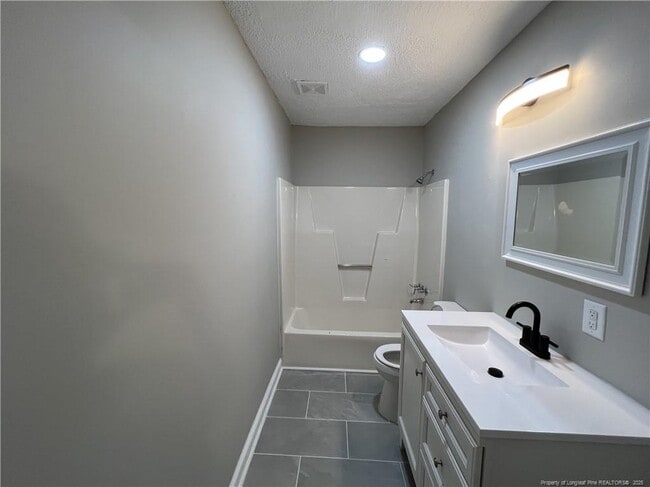 Building Photo - 807 Branson St