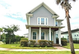 Building Photo - 8521 Dubochet St