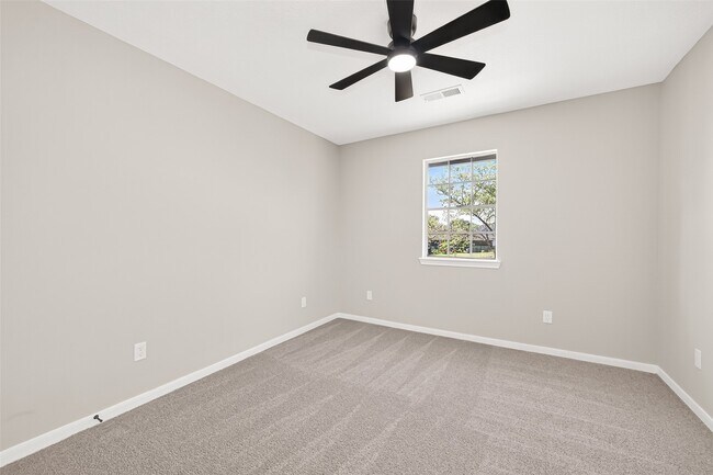 Building Photo - 4906 Pleasure Lake Ln