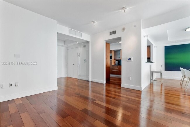 Building Photo - 1331 Brickell Bay Dr