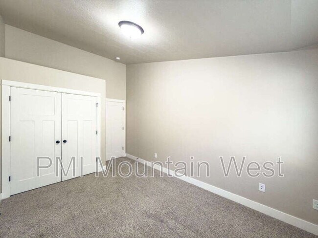 Building Photo - 2119 Orchard Pines Loop E