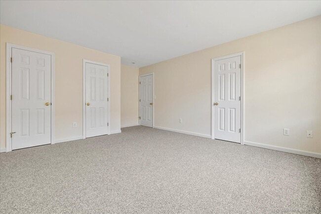 Building Photo - 257 Seaside Ave
