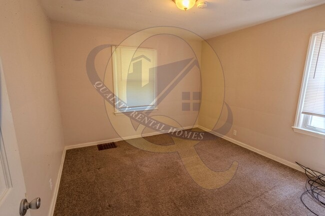 Building Photo - Charming 3-bedroom Cape Cod with a versatile loft and plenty of space to enjoy!