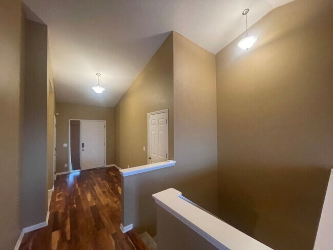 Building Photo - Ranch for rent in Omaha!