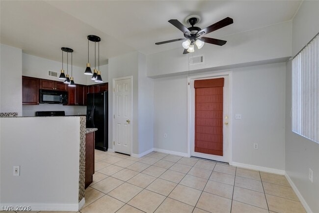 Building Photo - 10245 S Maryland Pkwy