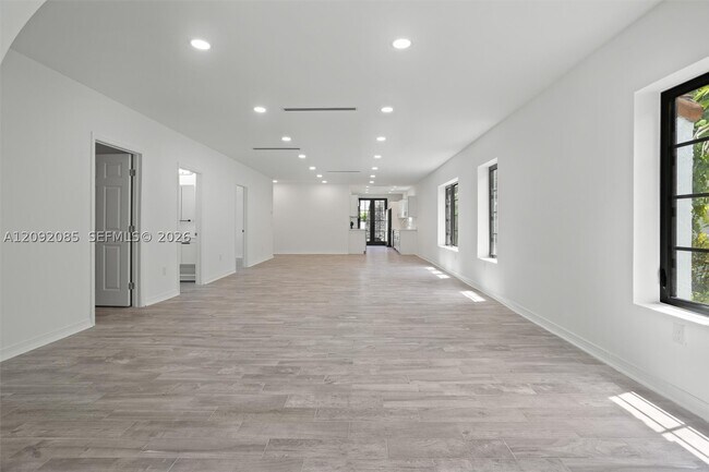 Building Photo - 434 Aragon Ave
