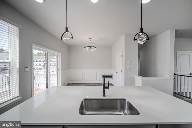 Building Photo - 442 Whirl Ln