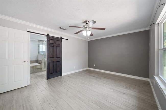 Building Photo - 13834 Fleur De Lis Blvd