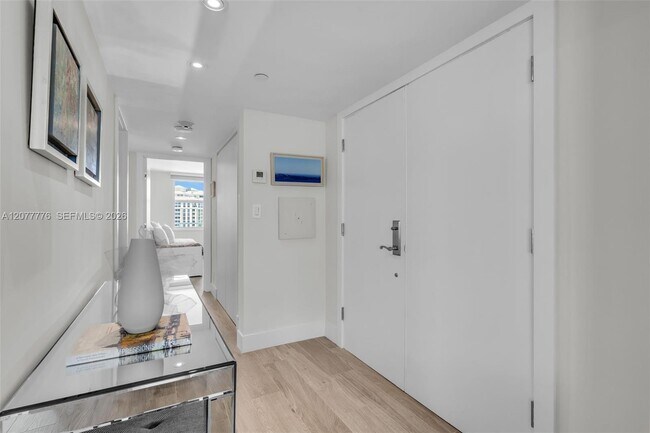 Building Photo - 607 Ocean Dr