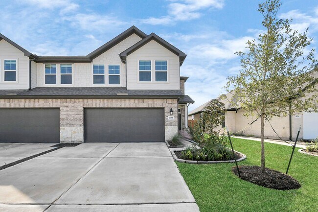 Building Photo - 21042 Shore Oak Dr