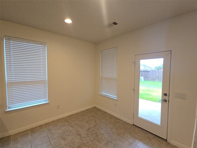 Building Photo - 5206 Gerent Ln